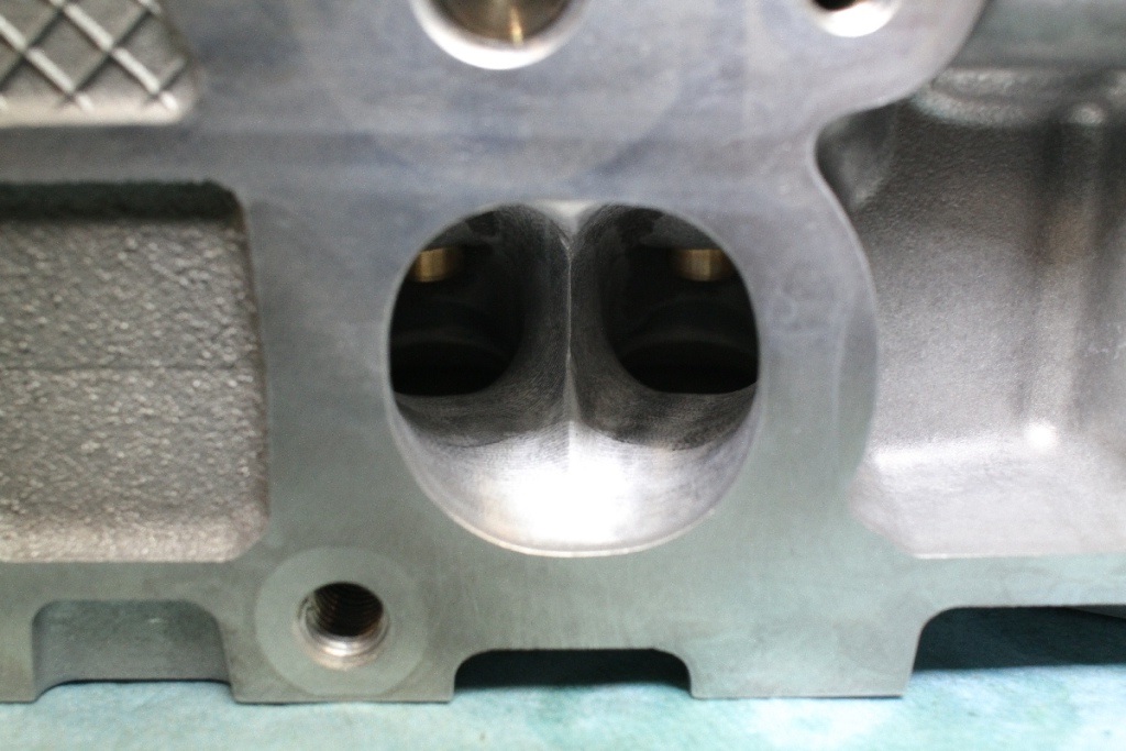 CONDUCTO CULATA 16 V- 03