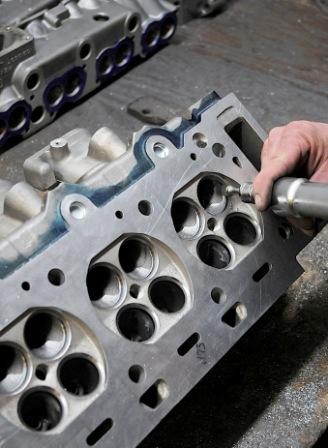 FRESADO CONDUCTOS CULATA 16 VALVULAS 04